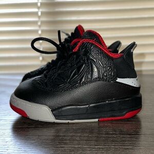 Jordan Toddler Dub Zero BT Black/Gym Red/Wolf Grey/White Sneakers Size 6c *FLAW*